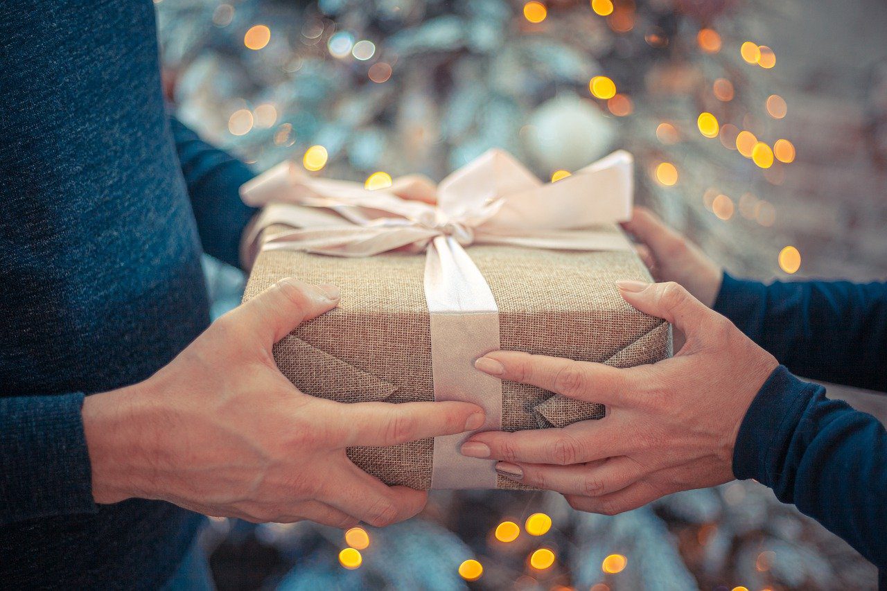 Quelles sont les idées de cadeaux simples à offrir  1