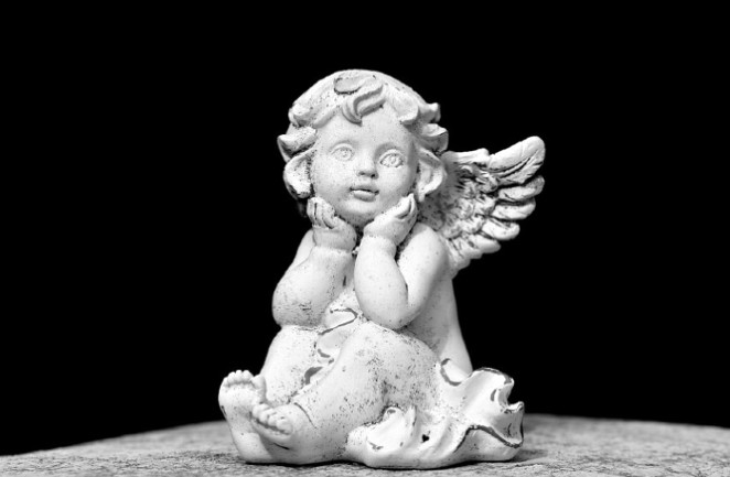 22 signification du chiffre angélique - instincts et éveils - ange de pierre