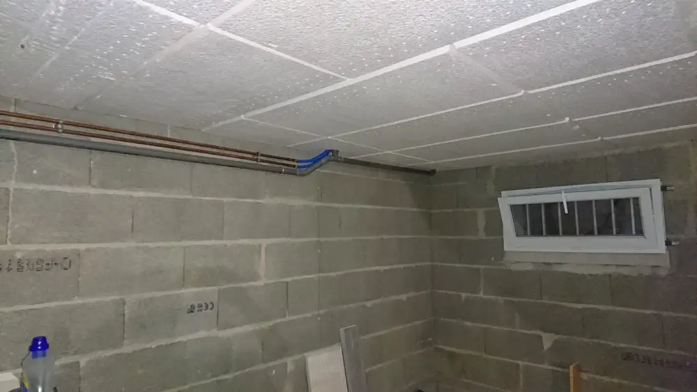 Comment habiller un plafond de Soussol ? MamanSanta