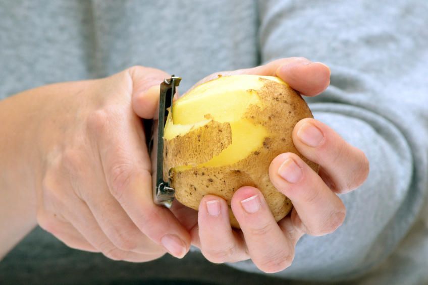Pourquoi ne Fautil pas manger la peau des pommes de terre ? MamanSanta