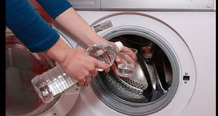 Comment enlever la clé sur la machine à laver ?