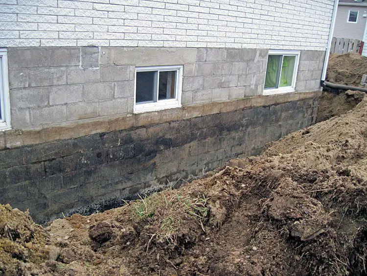 Comment réparer une infiltration d’eau dans le mur Sous-sol ? 1