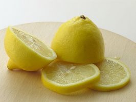 Quel est le plus acide entre le citron et l’orange ? 1 Quel est le plus acide entre le citron et l’orange ? 1